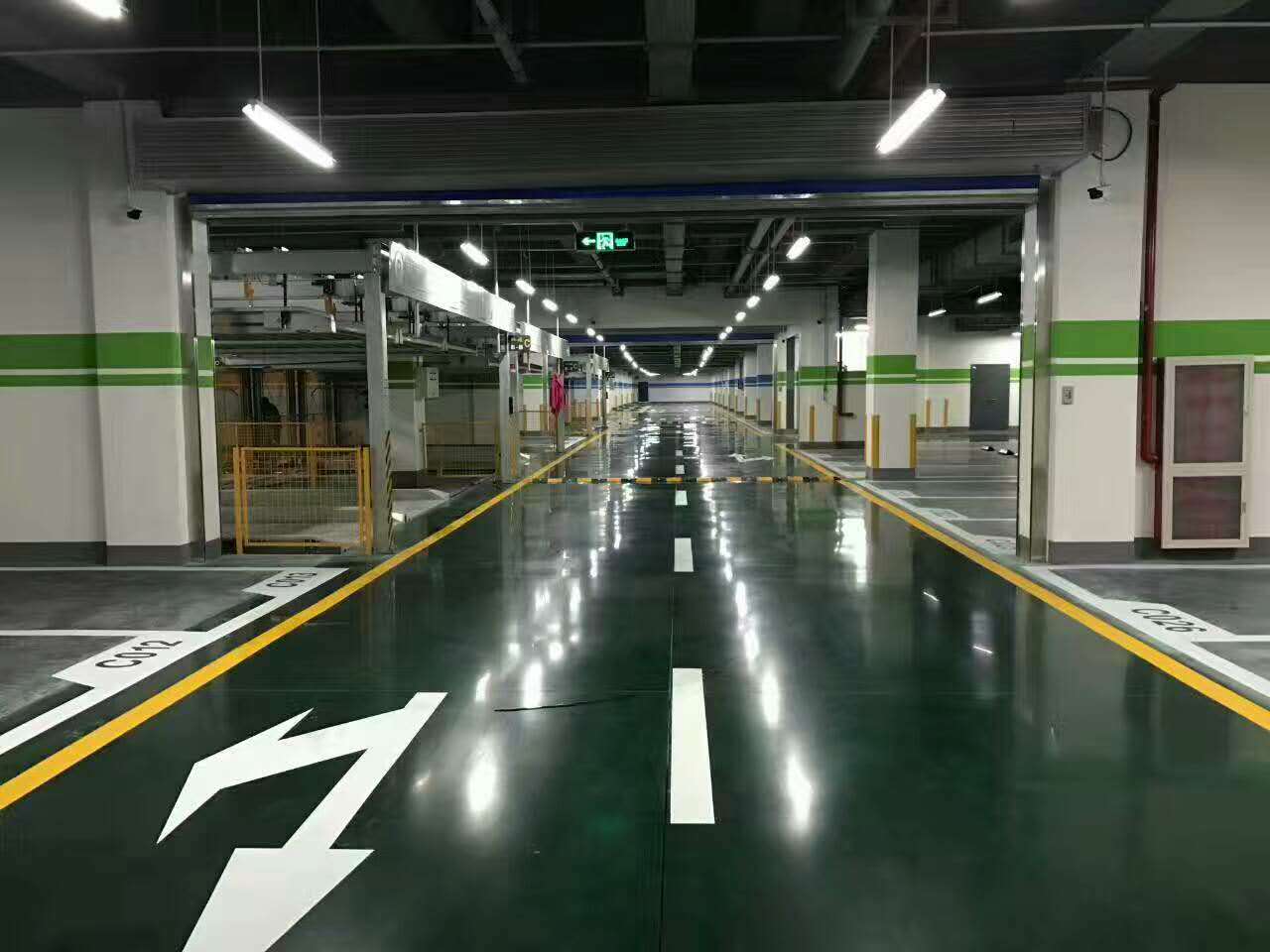 停車場(chǎng)混凝土染色劑地坪 停車場(chǎng)混凝土染色劑地坪